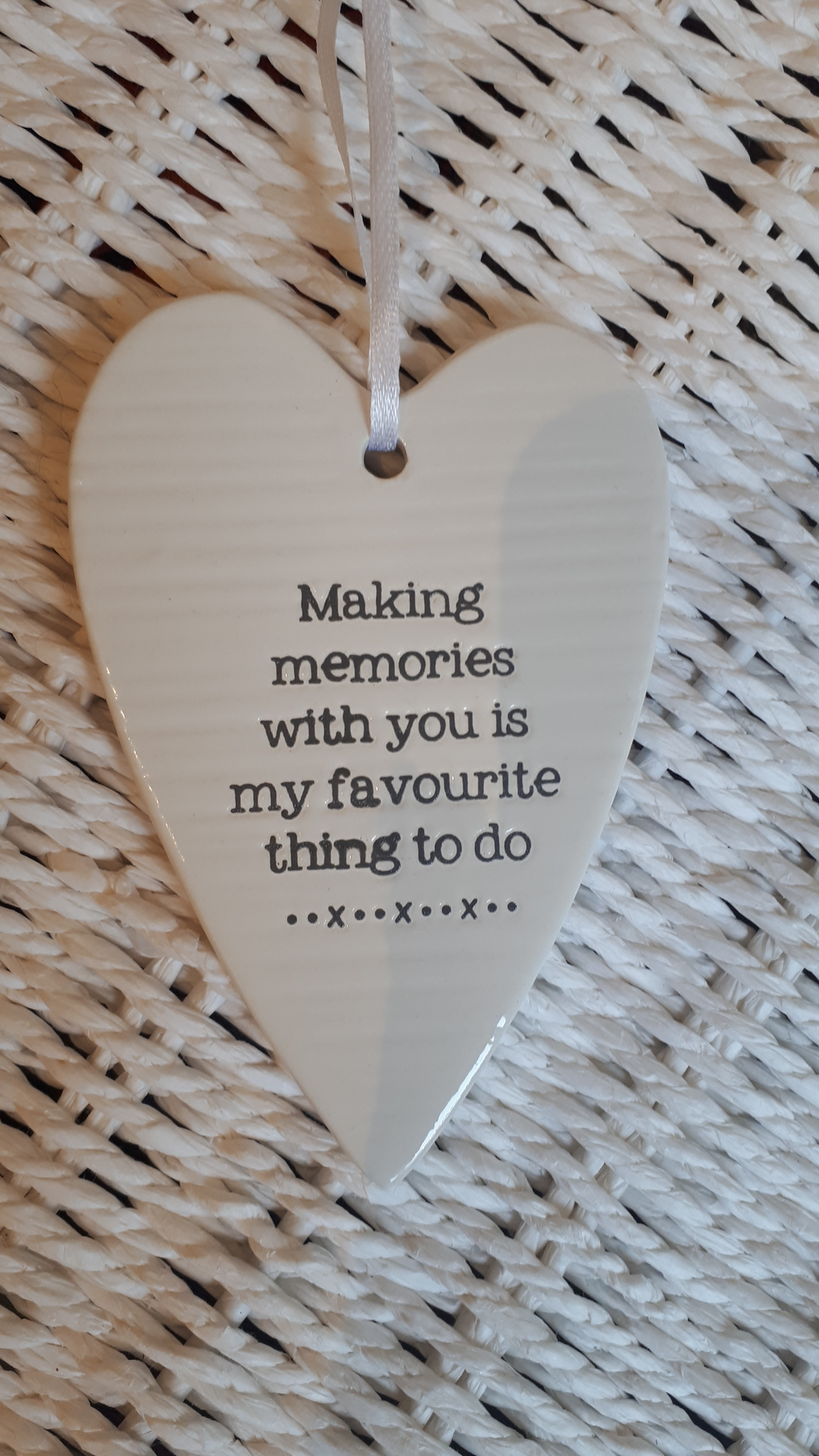 Evie Ceramic heart decoration